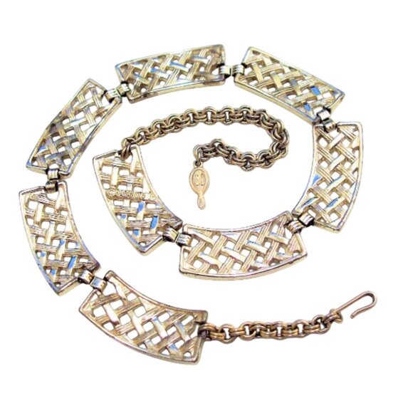 Sarah Coventry Basketweave Necklace Gold Tone - Picture 4 of 4